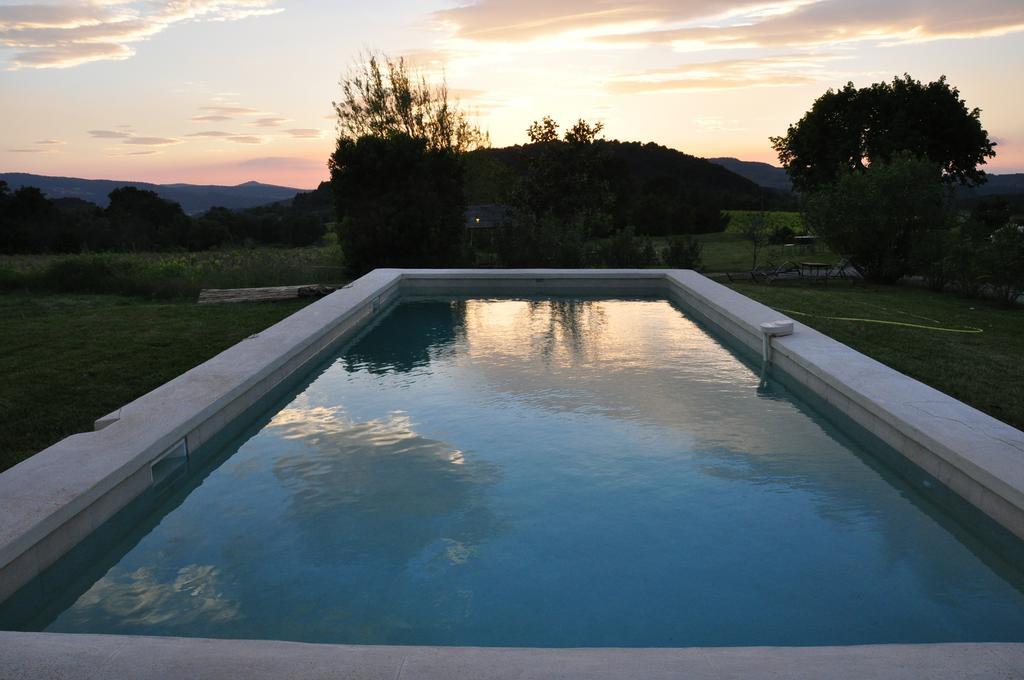 Le Mas En Provence Bed & Breakfast Entrechaux Dış mekan fotoğraf