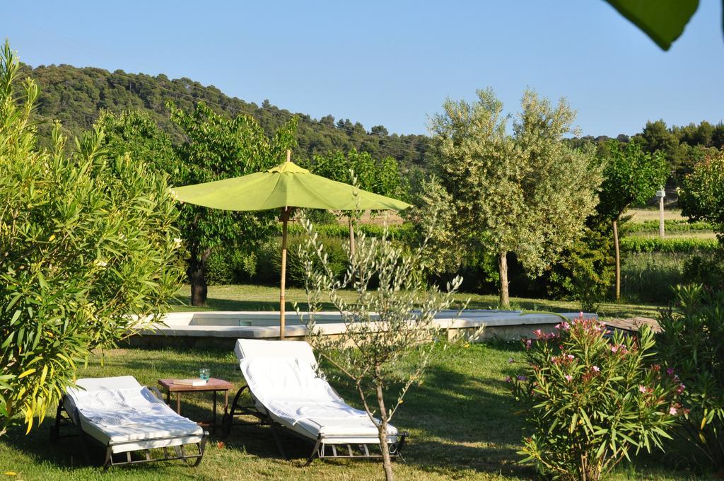 Le Mas En Provence Bed & Breakfast Entrechaux Dış mekan fotoğraf