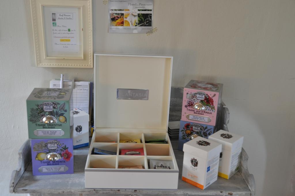 Le Mas En Provence Bed & Breakfast Entrechaux Dış mekan fotoğraf