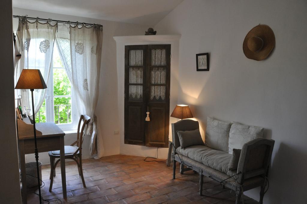 Le Mas En Provence Bed & Breakfast Entrechaux Dış mekan fotoğraf